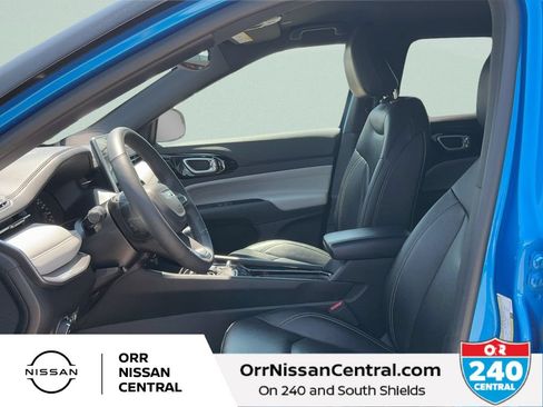 Used 2025 Jeep Compass Limited AWD/4WD image 17