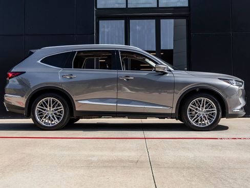 Used 2024 Acura MDX SH-AWD w/ Advance Package image 10
