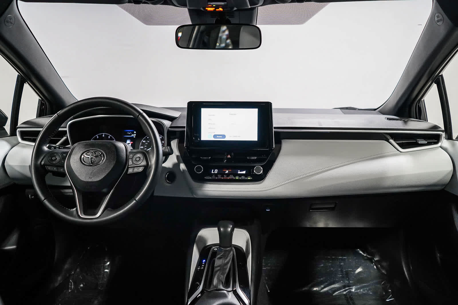 Certified 2023 Toyota Corolla SE w/ SE Premium Package FWD image 13