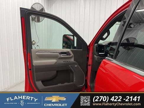 Used 2024 Chevrolet Silverado 3500 LTZ w/ LTZ Plus Package AWD/4WD image 8