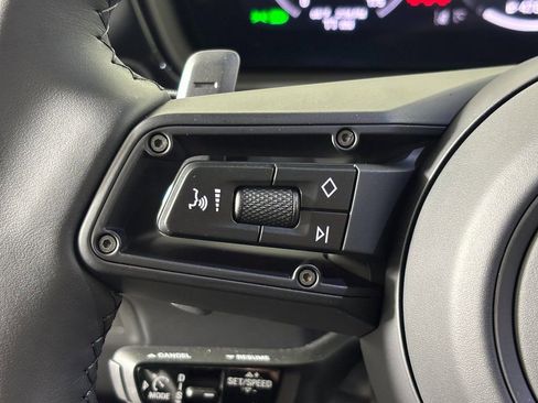 Certified 2026 Porsche Cayenne image 25