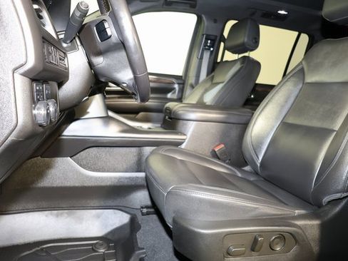 Used 2021 Chevrolet Suburban Z71 image 27