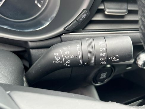 Used 2024 MAZDA MAZDA3 s image 34