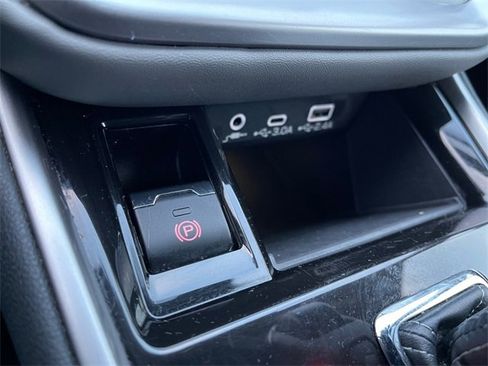 Used 2023 Subaru Outback Limited image 27