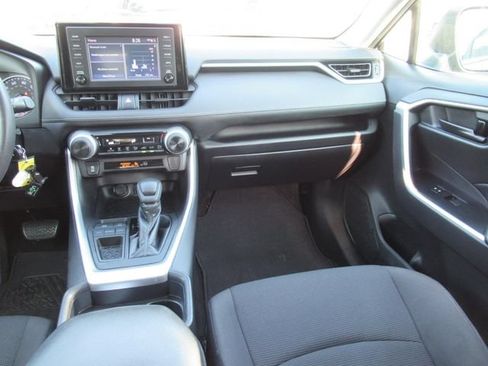 Used 2019 Toyota RAV4 LE FWD image 14