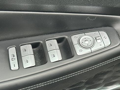 Used 2023 Hyundai Santa Fe Calligraphy image 12