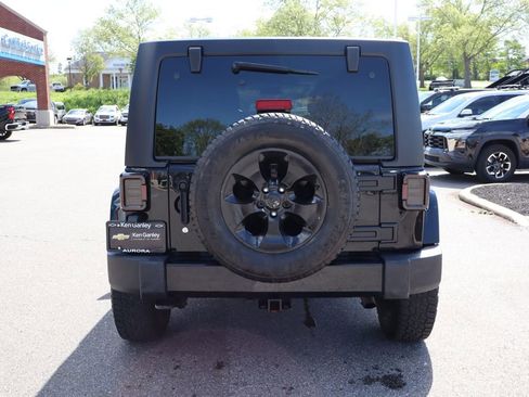 Used 2018 Jeep Wrangler Unlimited Sahara AWD/4WD image 29