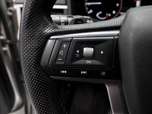 Used 2022 Mitsubishi Outlander SE image 28