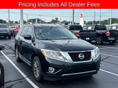 Used 2015 Nissan Pathfinder SL FWD image 1