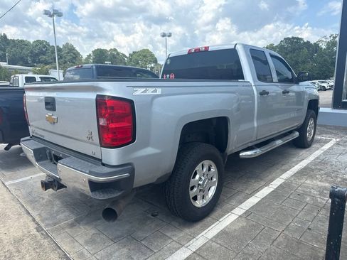 Used 2015 Chevrolet Silverado 2500 LT w/ LT Convenience Package RWD image 4