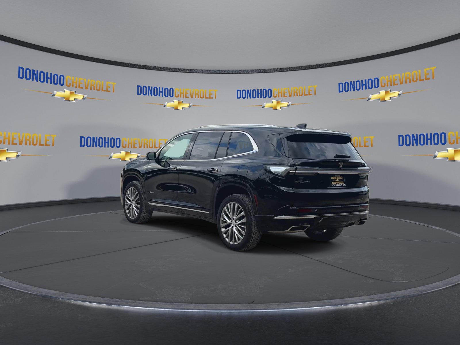 Used 2026 Buick Enclave Avenir w/ Super Cruise Package FWD image 9