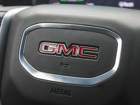 Used 2025 GMC Sierra 1500 Elevation image 28