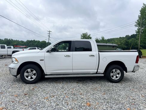 Used 2017 RAM 1500 Classic SLT AWD/4WD image 5