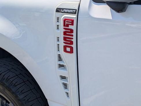 Used 2023 Ford F250 Lariat w/ Lariat Ultimate Package AWD/4WD image 6