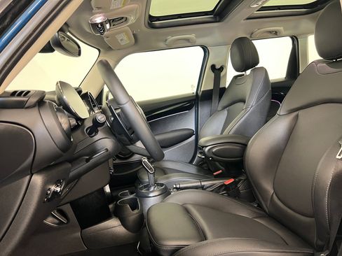 Used 2023 MINI Cooper S image 5