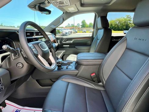 New 2025 GMC Sierra 1500 Denali w/ Denali Reserve Package image 8
