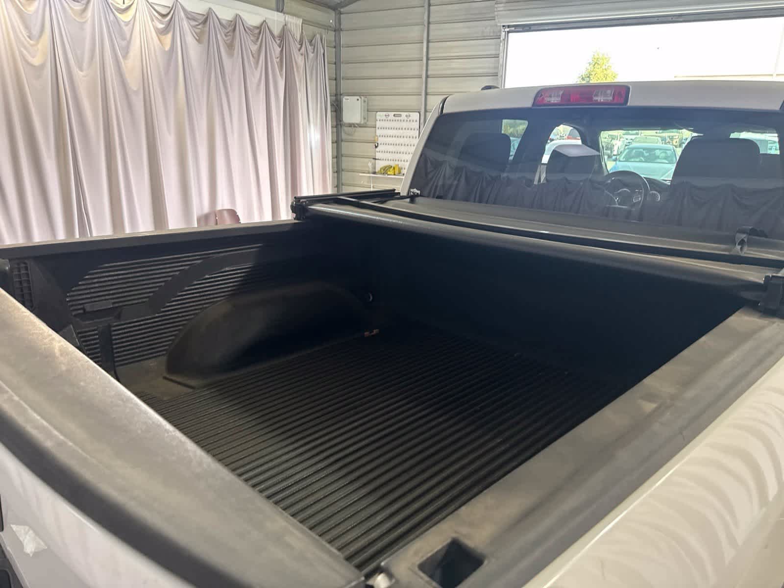 Used 2016 RAM 1500 Express RWD image 12
