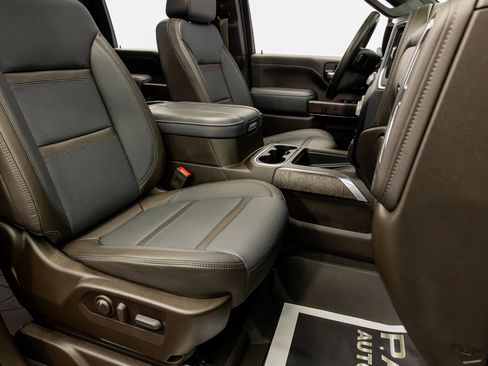 Used 2023 GMC Sierra 2500 Denali w/ Denali Ultimate Package AWD/4WD image 33