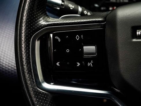 Used 2021 Land Rover Range Rover Velar R-Dynamic S image 28