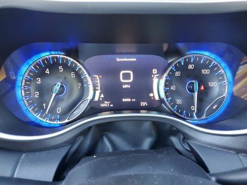 Used 2024 Chrysler Pacifica Touring-L image 31