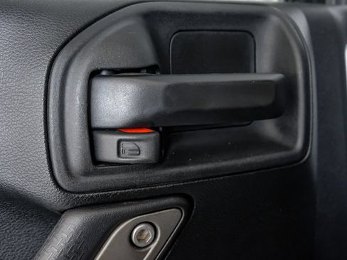 Used 2018 Jeep Wrangler Sport AWD/4WD image 37