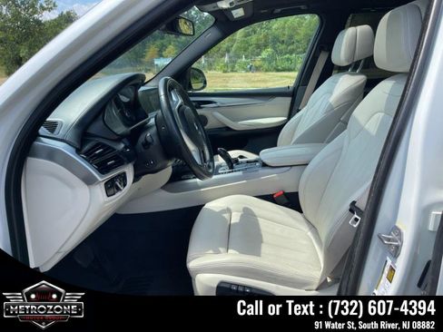 Used 2017 BMW X5 xDrive50i w/ Executive Package AWD/4WD image 15