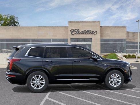New 2025 Cadillac XT6 Luxury image 5