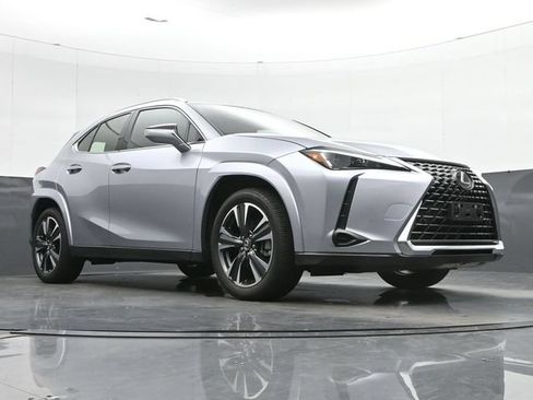 Used 2025 Lexus UX 300h AWD w/ Accessory Package (Z1) image 33