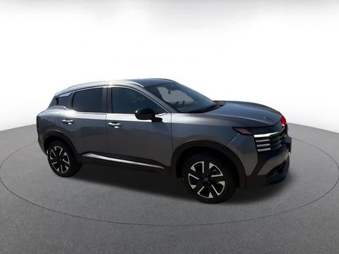 Used 2026 Nissan Kicks SV w/ Cold Weather Package AWD/4WD image 2