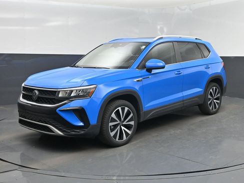 Used 2022 Volkswagen Taos SE image 9