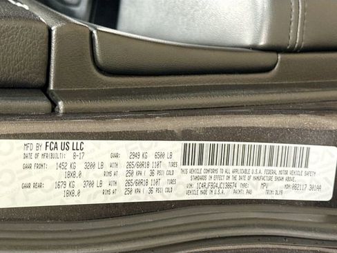 Used 2018 Jeep Grand Cherokee Limited w/ Luxury Group II image 33