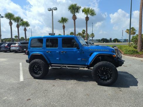 Used 2022 Jeep Wrangler Unlimited Rubicon w/ Xtreme Recon 35" Tire Package AWD/4WD image 2