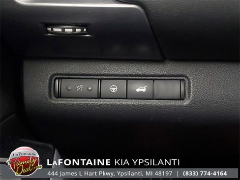 Used 2023 Nissan Pathfinder SL image 15