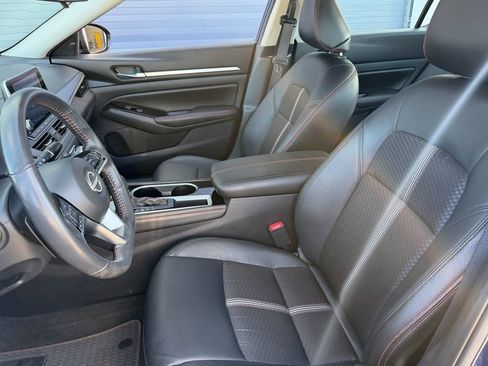 Certified 2024 Nissan Altima 2.5 SR FWD image 10