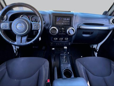 Used 2013 Jeep Wrangler Unlimited Sahara w/ Connectivity Group AWD/4WD image 12
