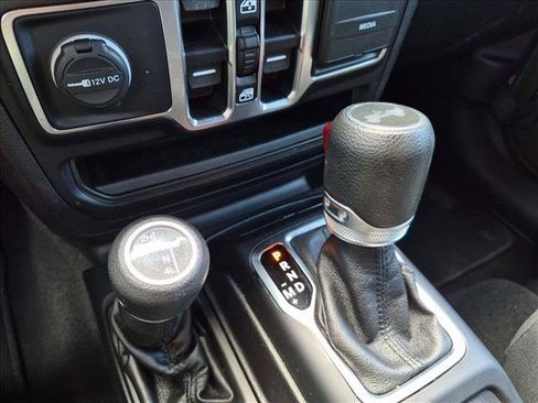 Used 2021 Jeep Wrangler Unlimited Sport AWD/4WD image 12