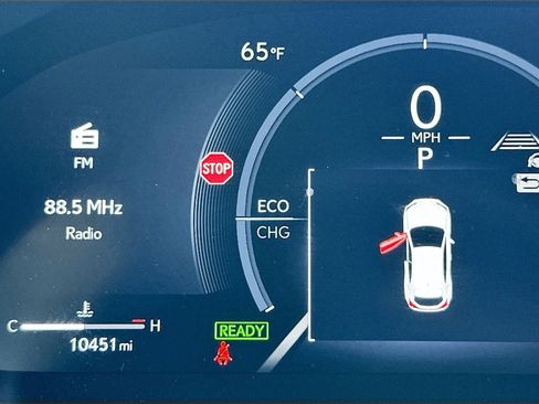 Used 2025 Lexus UX 300h FWD image 9