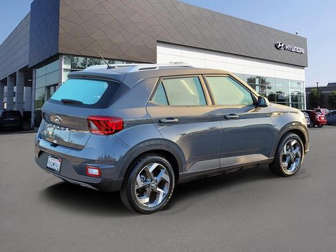 Certified 2025 Hyundai Venue SEL FWD image 2