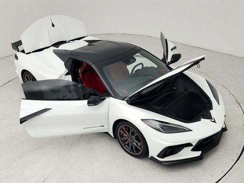 Certified 2024 Chevrolet Corvette Stingray Preferred Conv w/ Z51 Performance Package image 40
