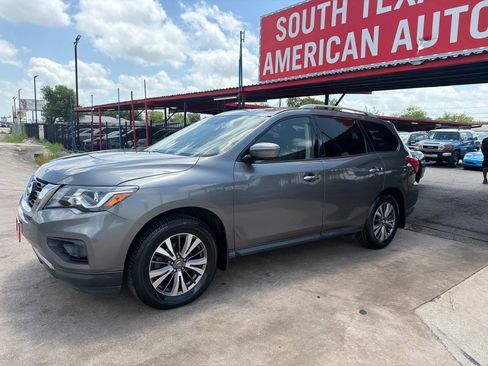 Used 2019 Nissan Pathfinder S AWD/4WD image 13