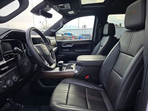 Used 2024 Chevrolet Silverado 1500 High Country w/ High Country Premium Package image 23