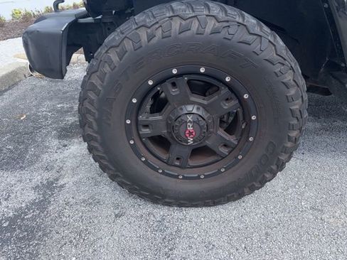 Used 2016 Jeep Wrangler Unlimited Sahara w/ Dual Top Group image 3