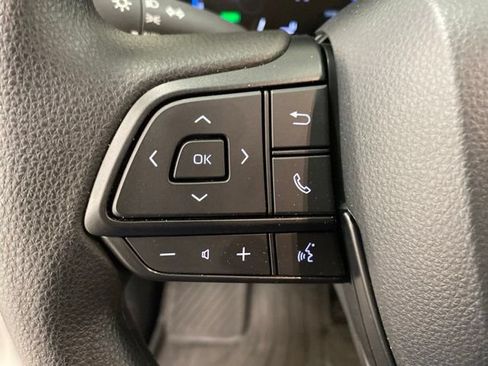 Used 2026 Toyota Sienna LE FWD image 18