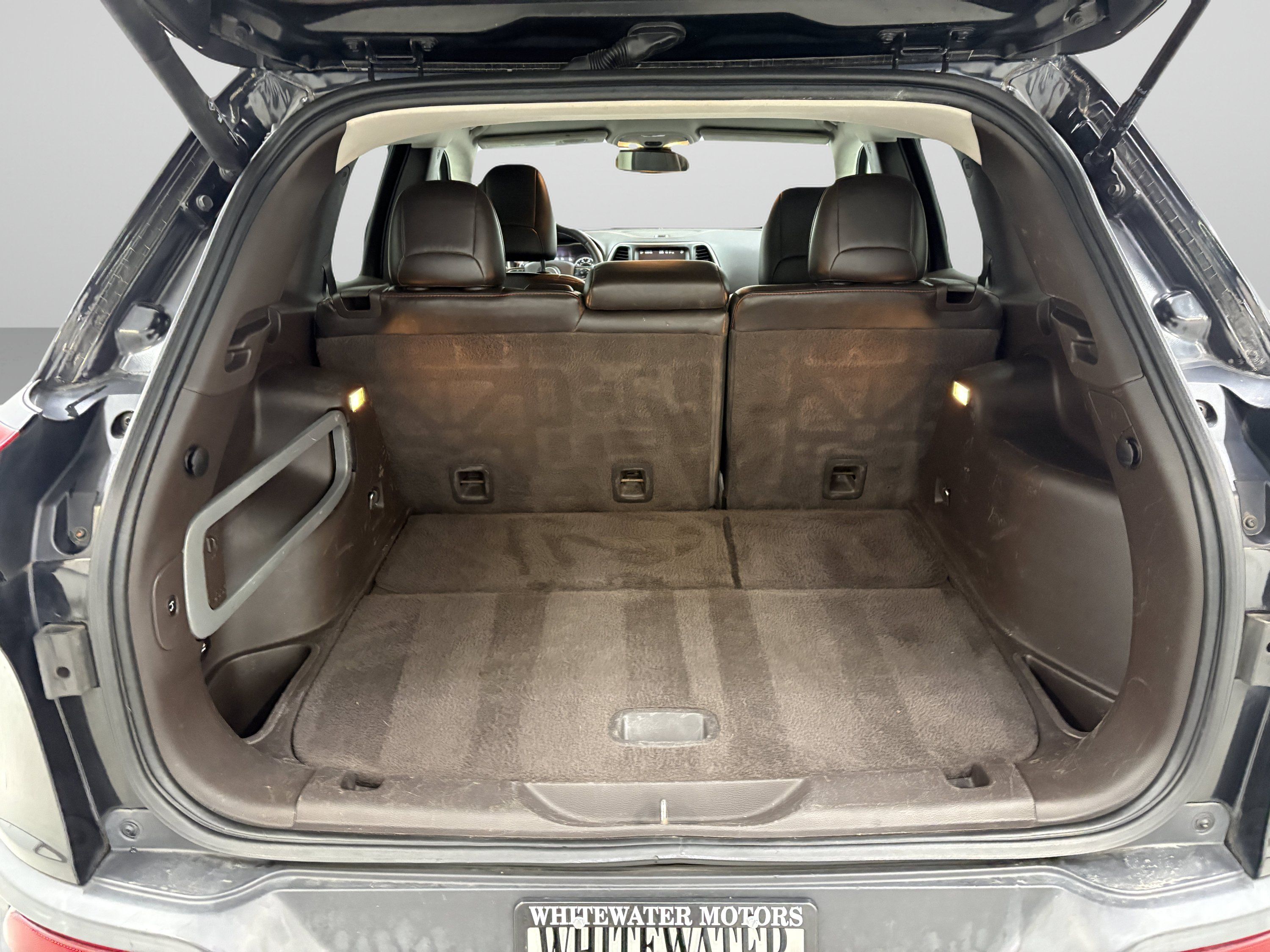 Used 2014 Jeep Cherokee Trailhawk w/ Comfort/Convenience Group AWD/4WD image 8