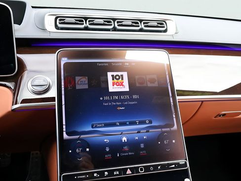 Certified 2025 Mercedes-Benz S 580e 4MATIC Sedan image 21