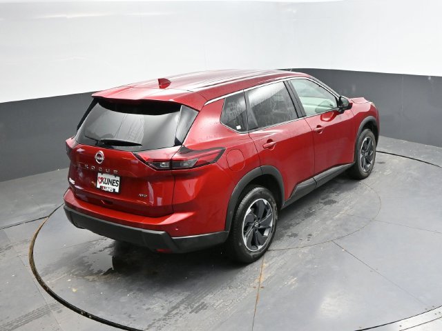 Used 2025 Nissan Rogue SV AWD/4WD image 35