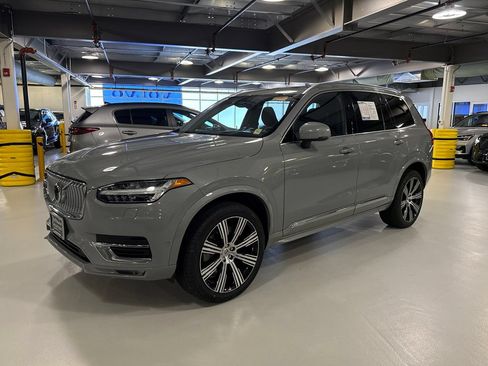 Certified 2024 Volvo XC90 B6 Ultimate w/ Protection Package Premier AWD/4WD image 5