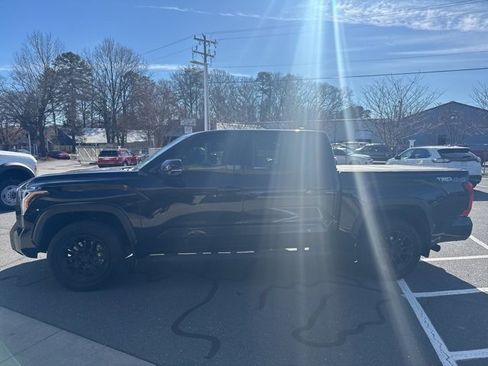 Used 2024 Toyota Tundra Limited image 3