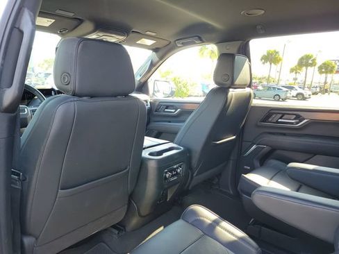 Certified 2025 GMC Yukon Denali AWD/4WD image 15