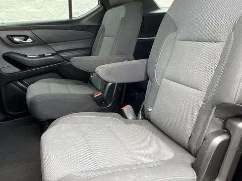 Used 2023 Chevrolet Traverse LT AWD/4WD image 23